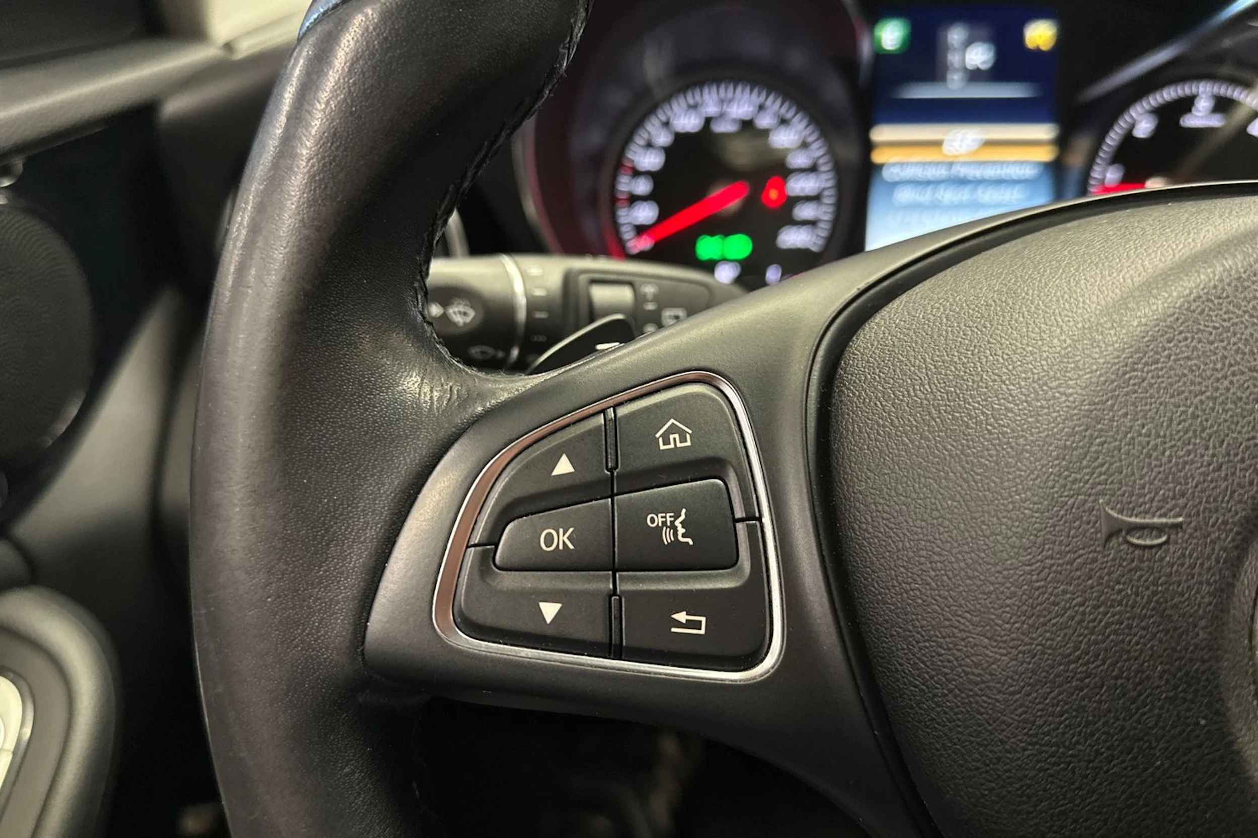 hopea Mercedes-Benz C 2016 kuva 20.