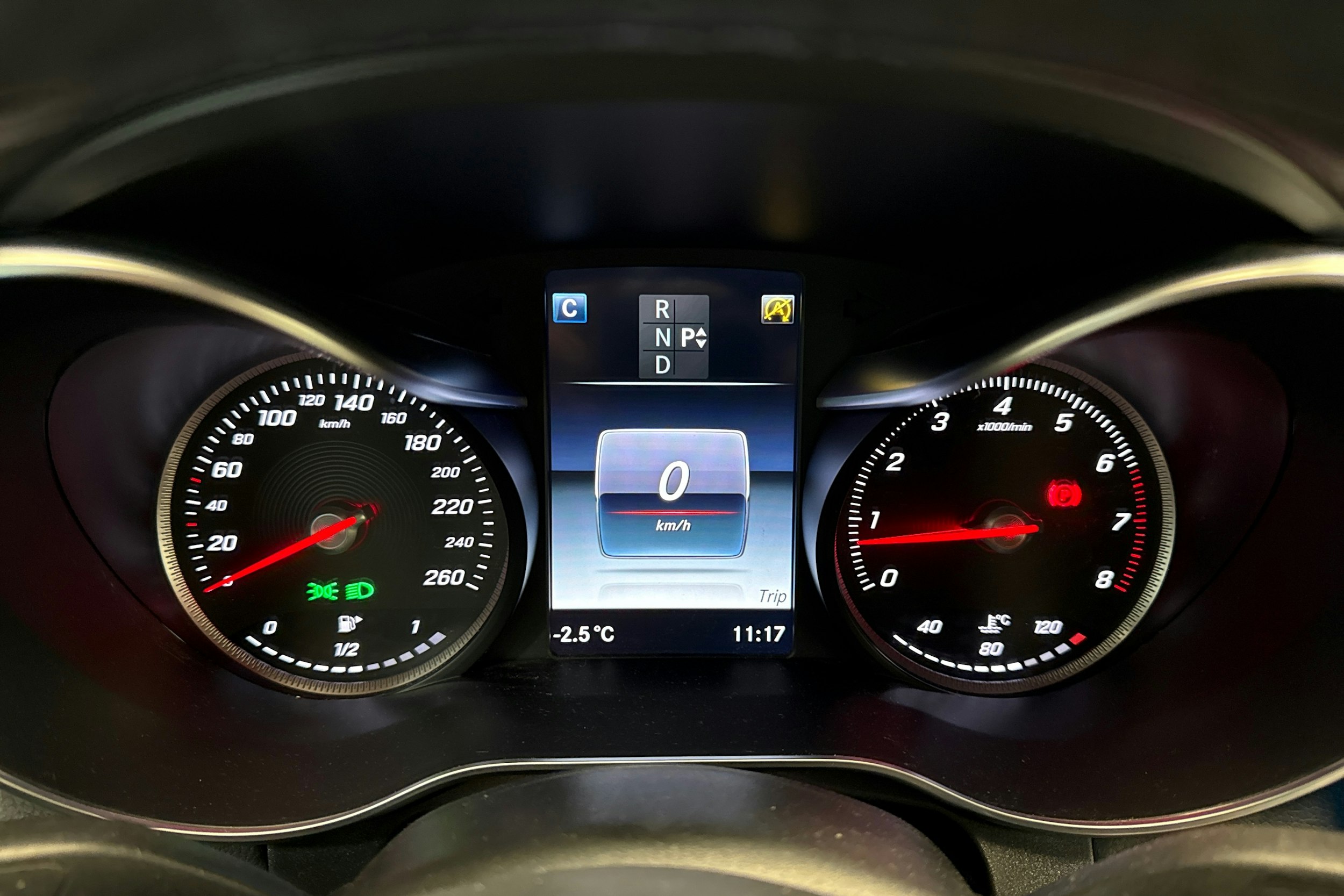 harmaa Mercedes-Benz C 2016 kuva 14.