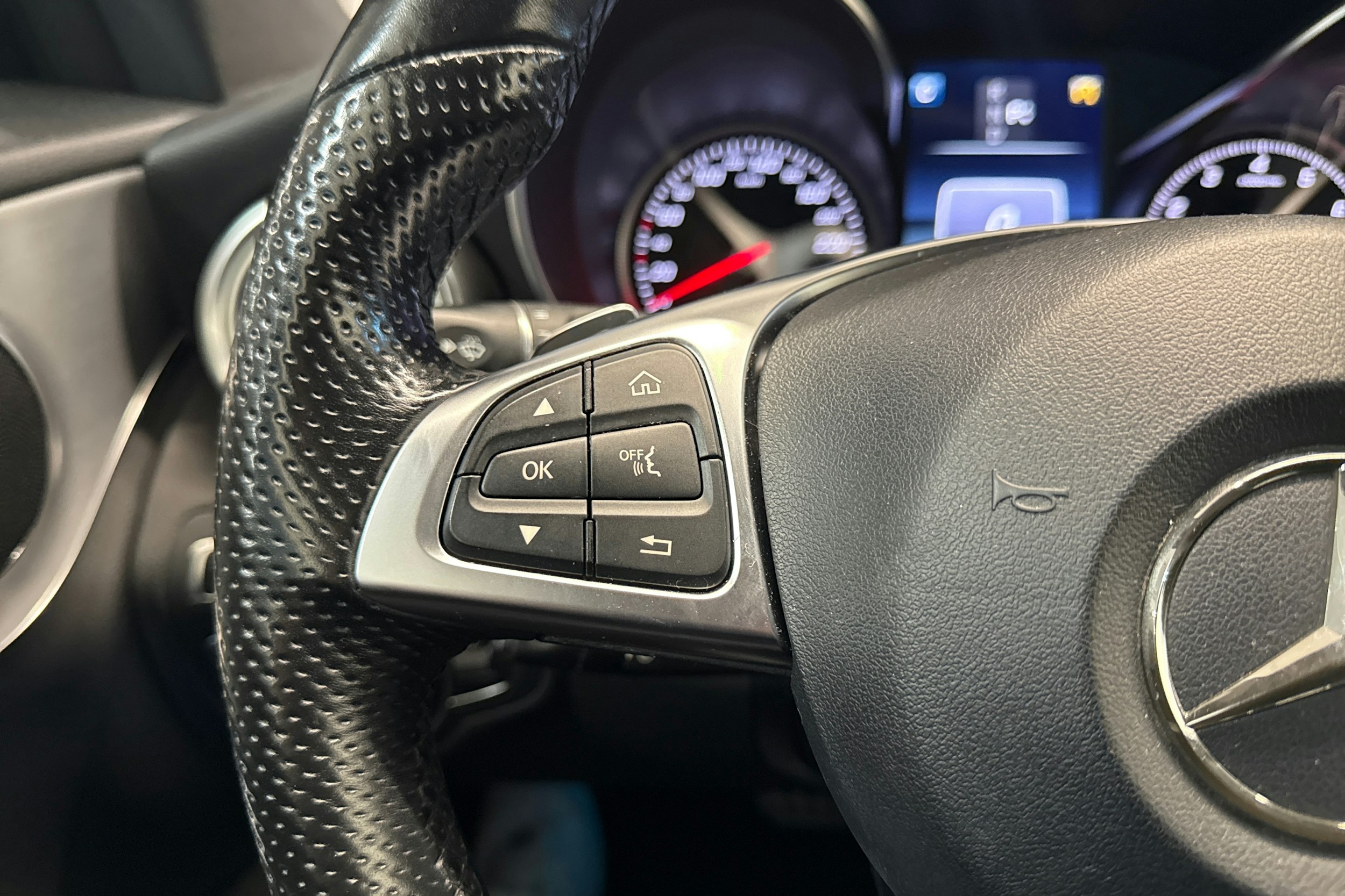 harmaa Mercedes-Benz C 2016 kuva 16.