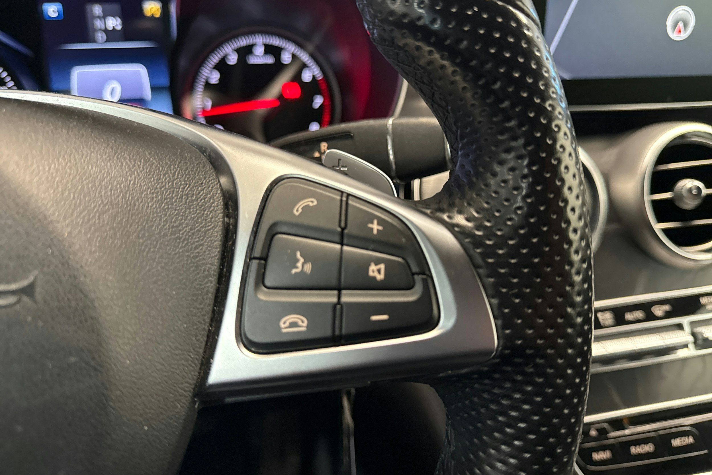 harmaa Mercedes-Benz C 2016 kuva 17.