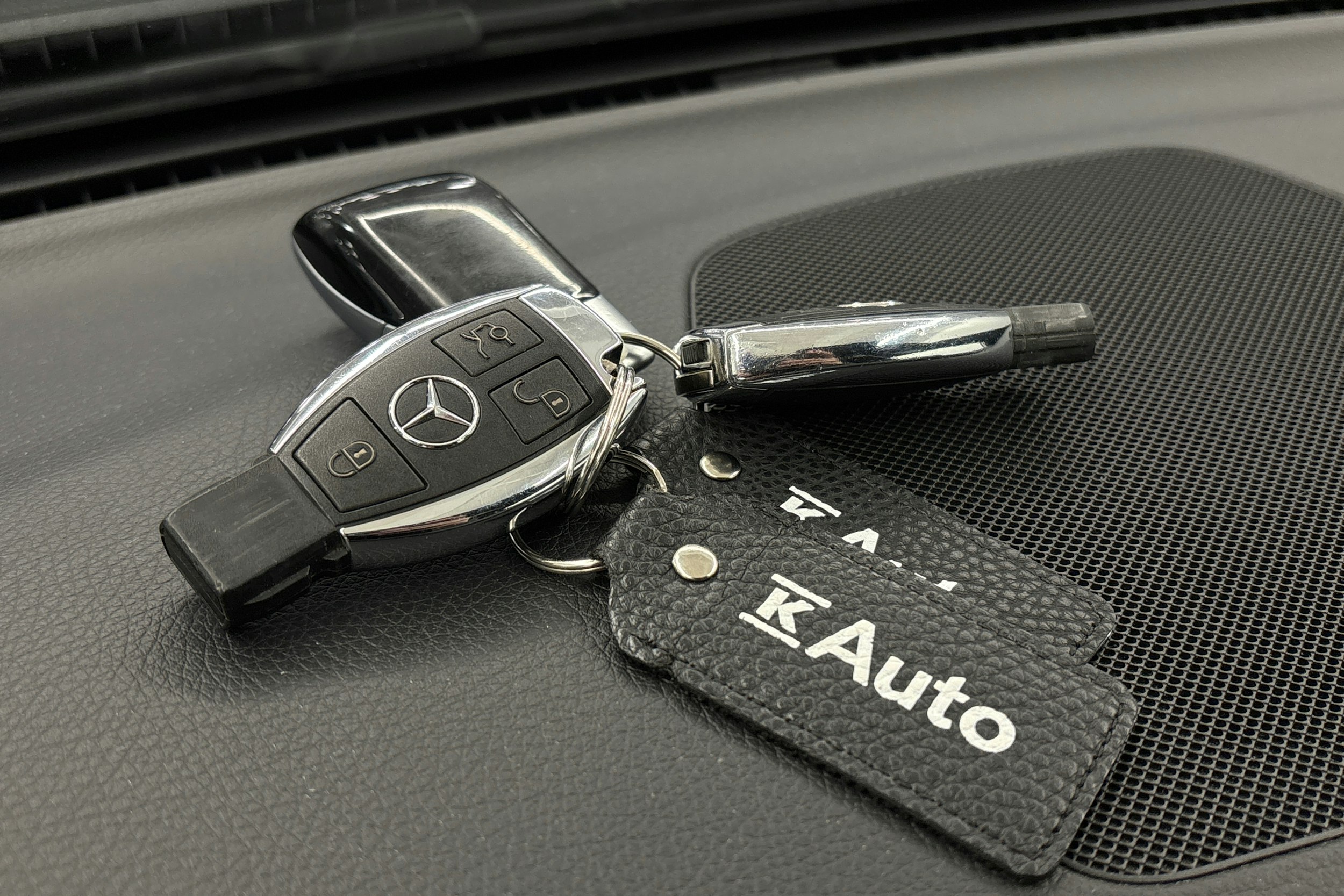 harmaa Mercedes-Benz C 2016 kuva 28.