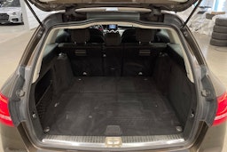 Ruskea (beige) Mercedes-Benz C 2016 kuva 16.