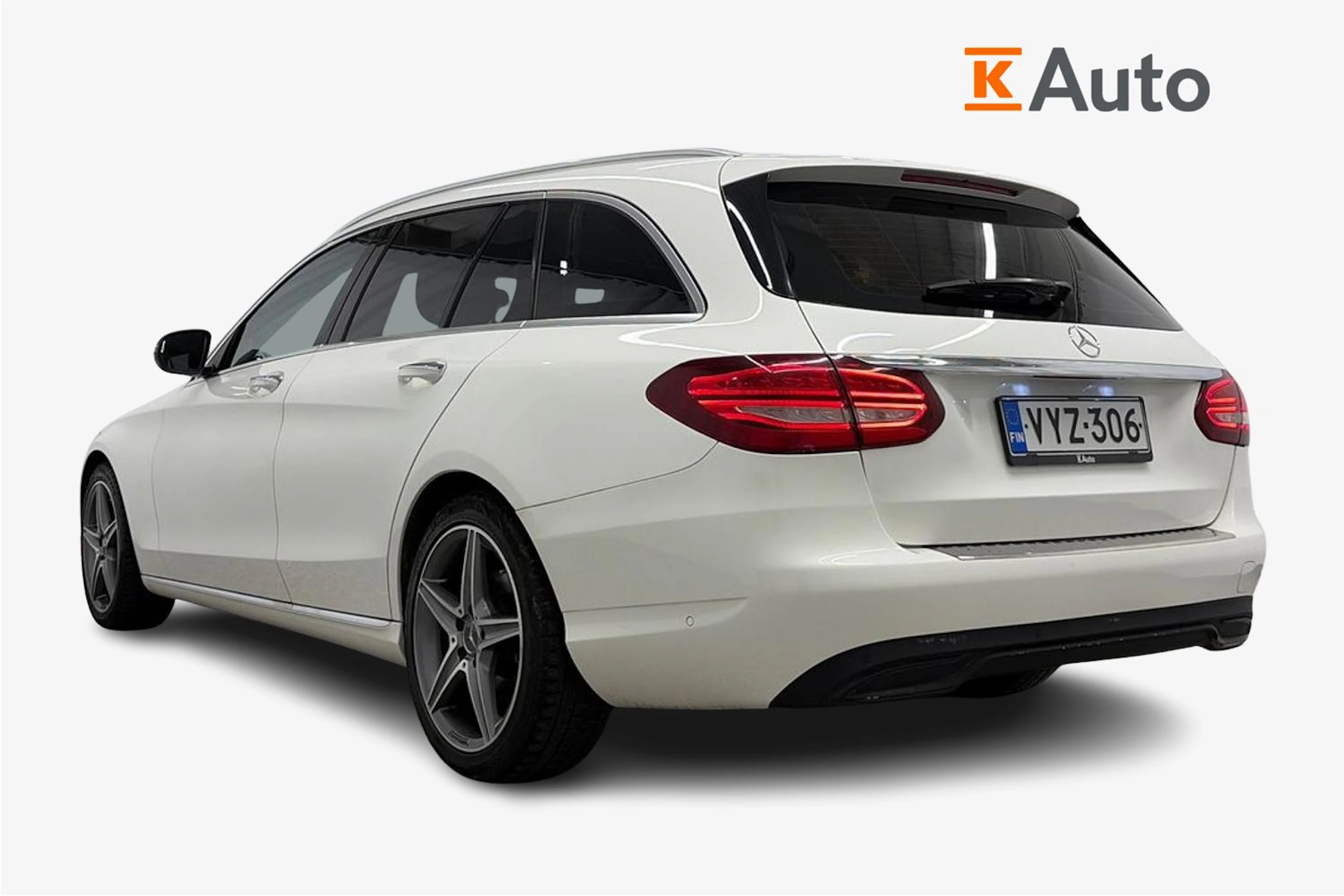 valkoinen Mercedes-Benz C 2016 kuva 2.