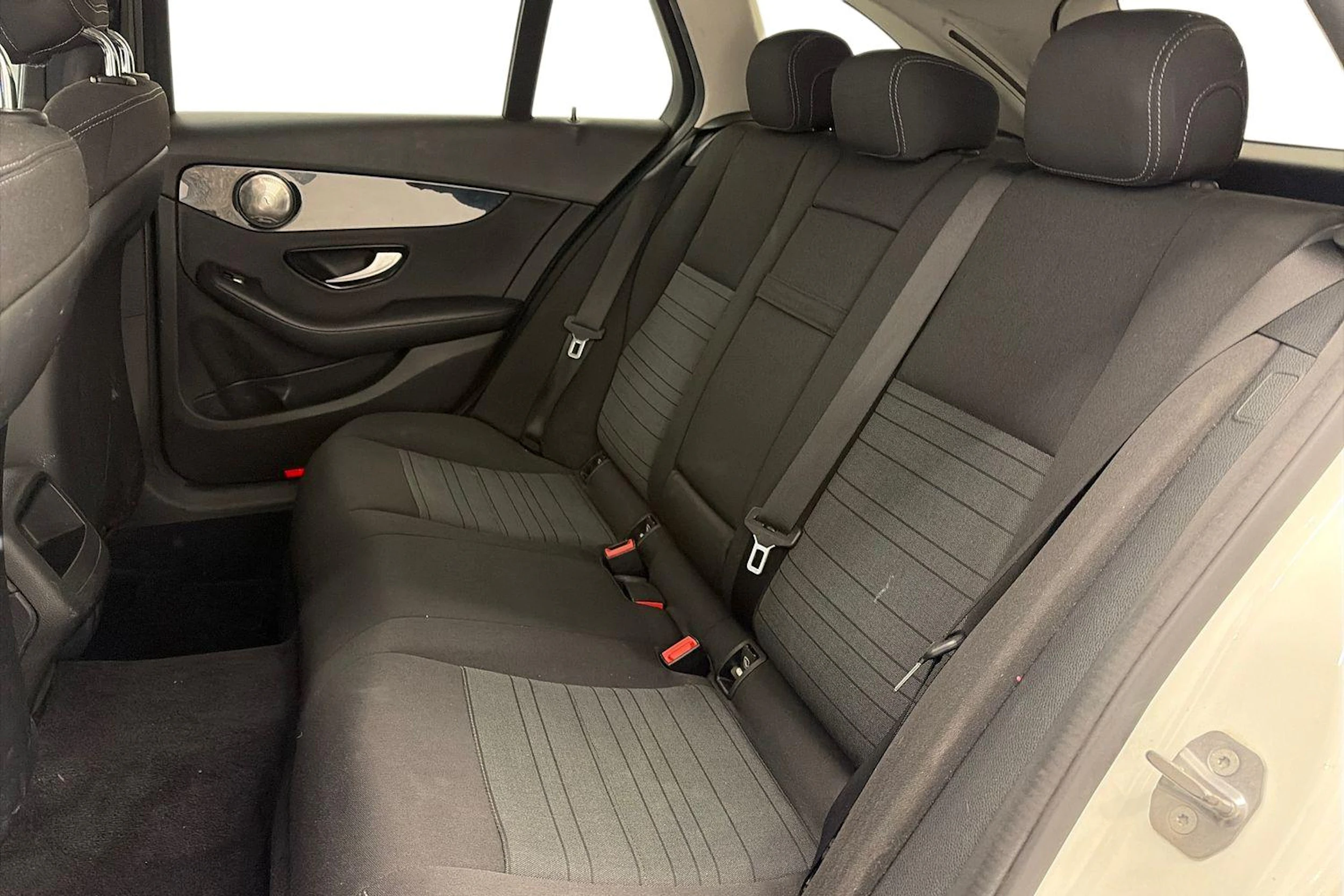valkoinen Mercedes-Benz C 2016 kuva 8.
