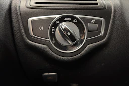 valkoinen Mercedes-Benz C 2016 kuva 24.