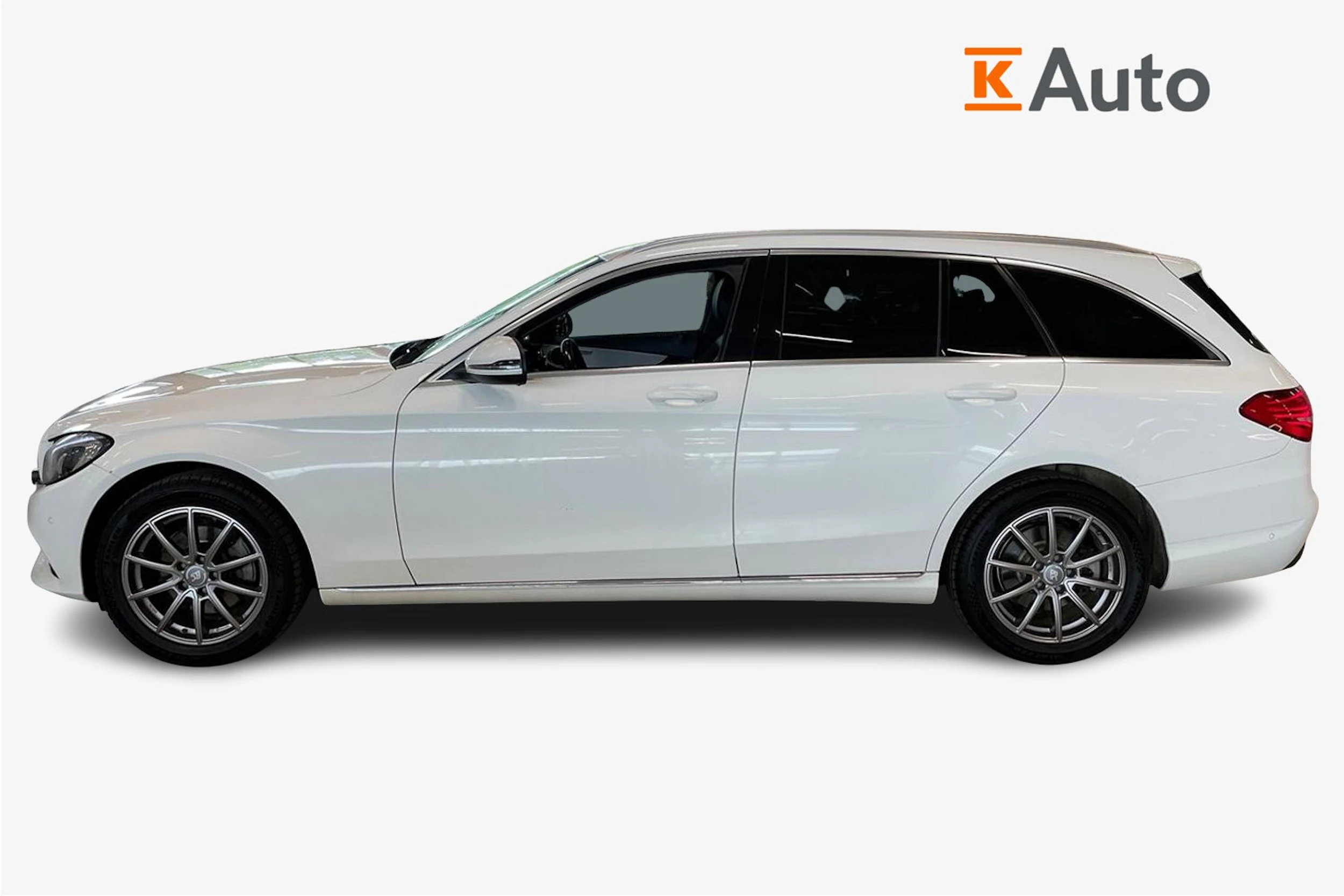 valkoinen Mercedes-Benz C 2016 kuva 5.