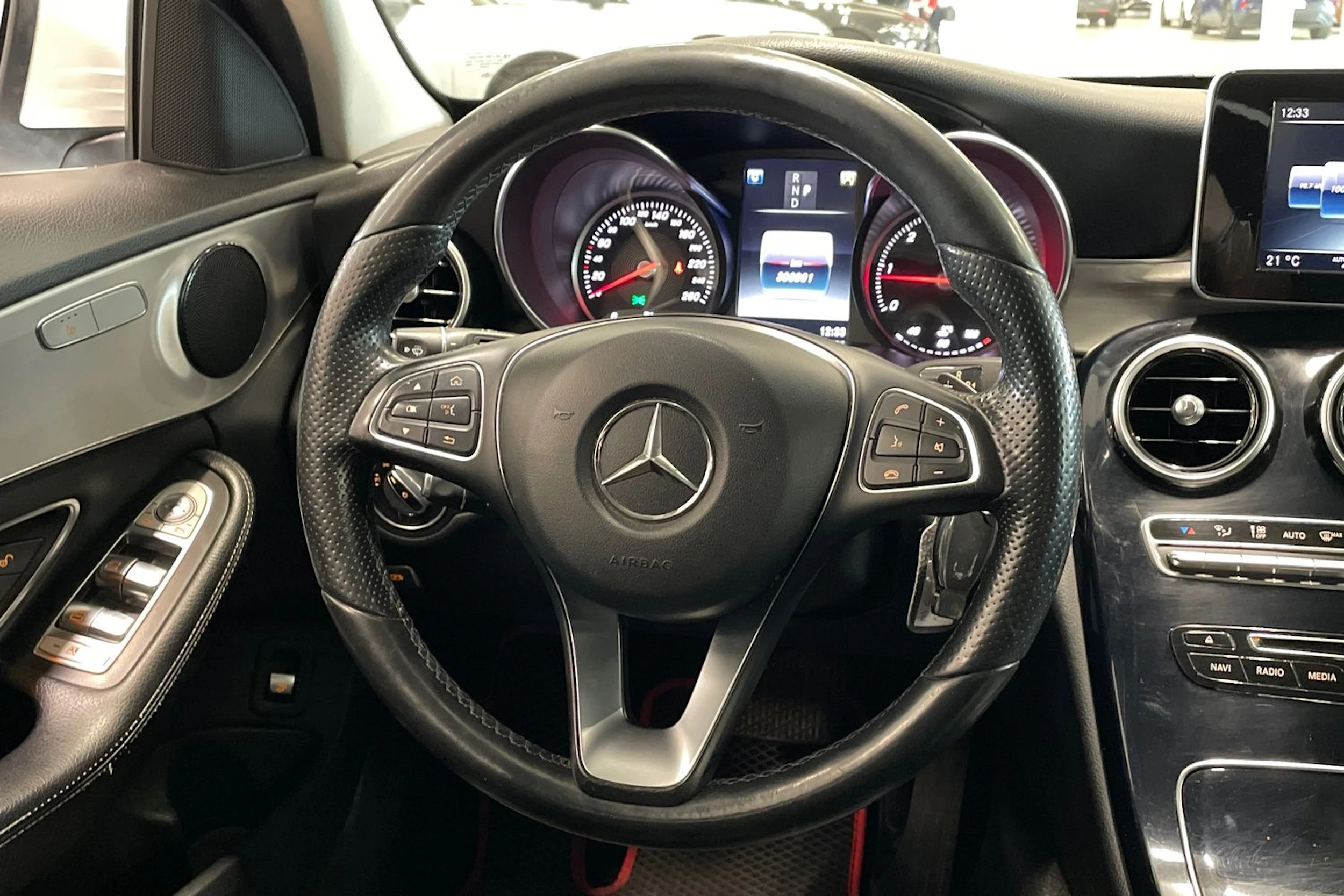 valkoinen Mercedes-Benz C 2016 kuva 13.