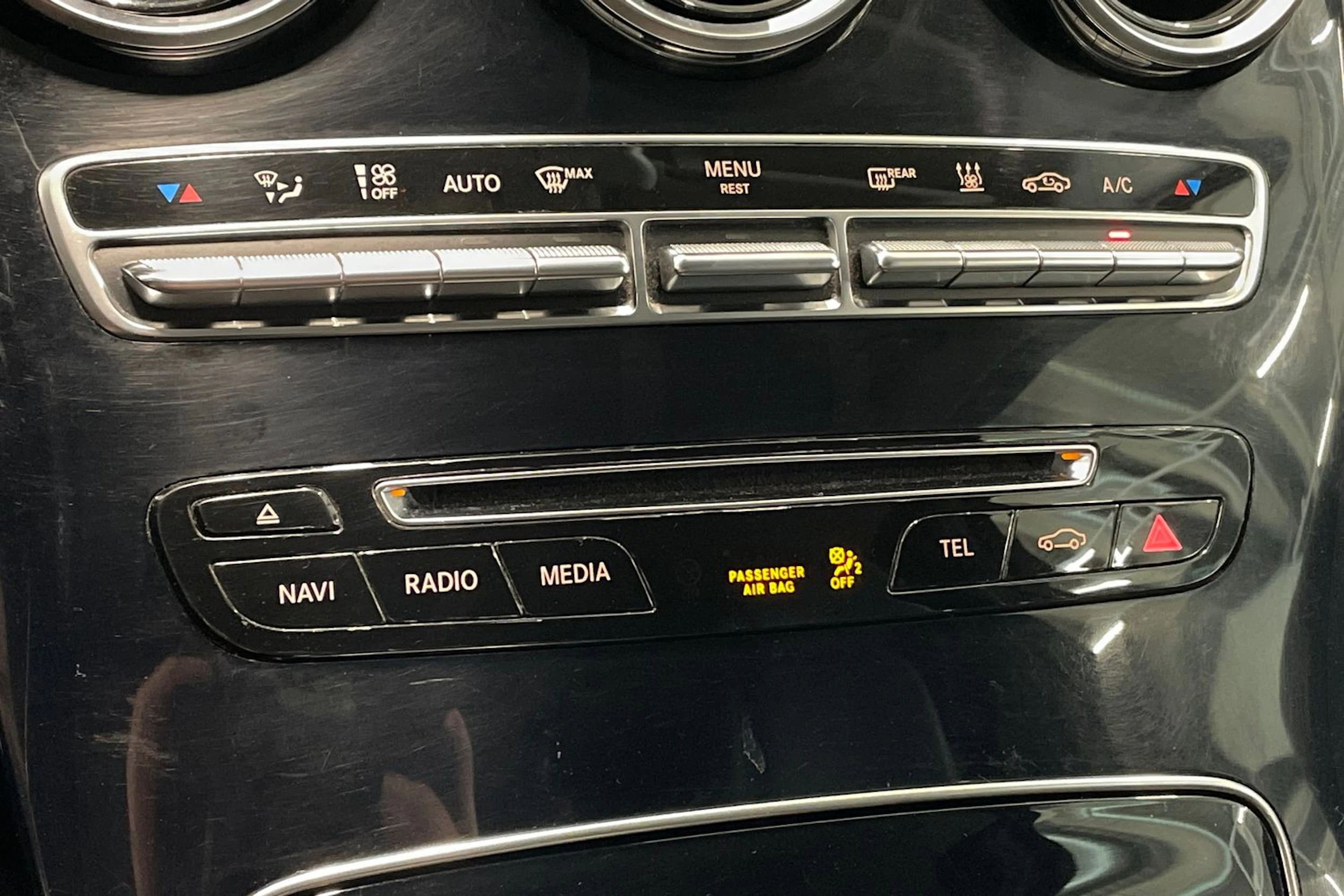 valkoinen Mercedes-Benz C 2016 kuva 24.