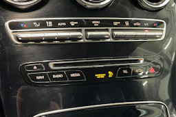 valkoinen Mercedes-Benz C 2016 kuva 24.