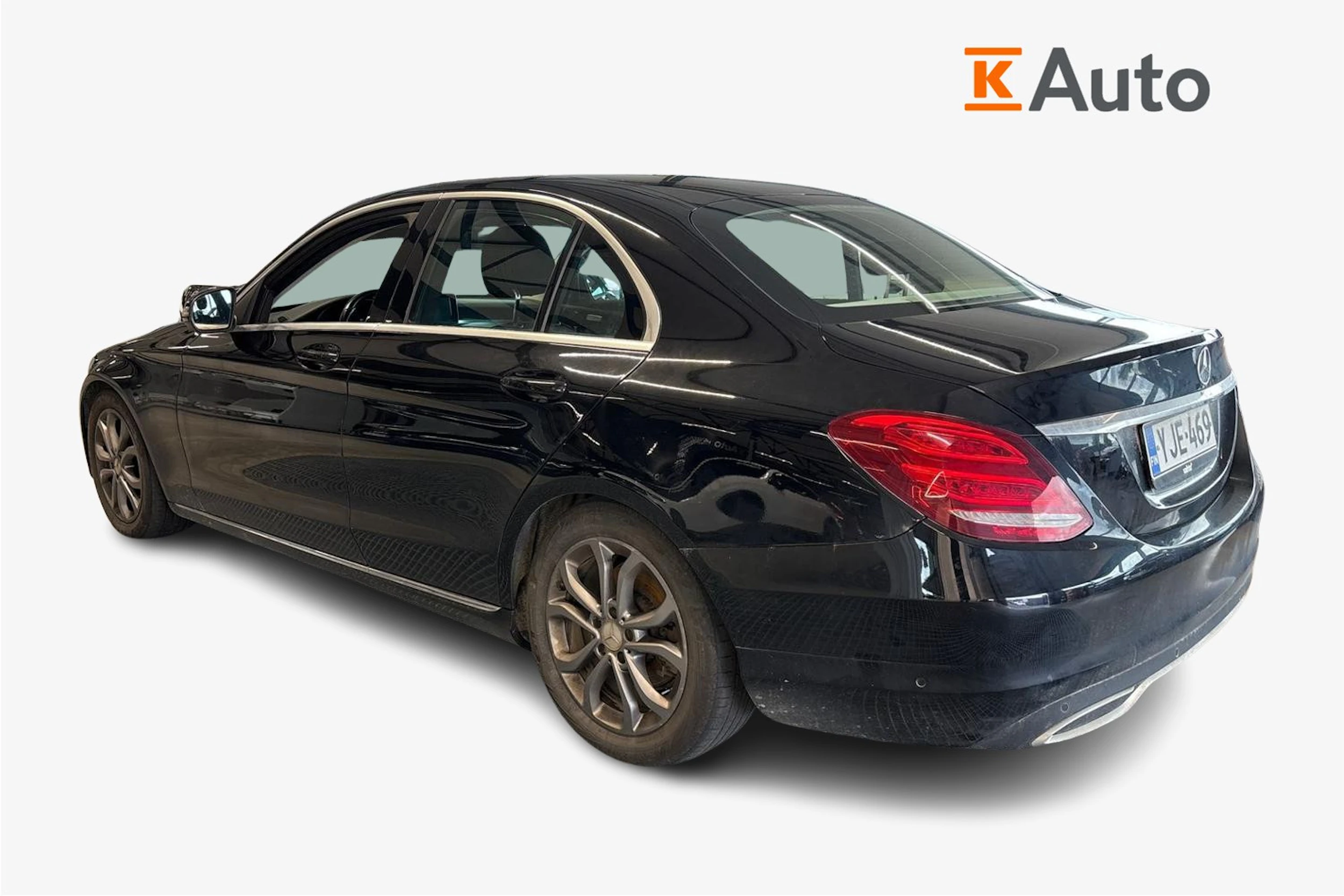 musta Mercedes-Benz C 2016 kuva 2.