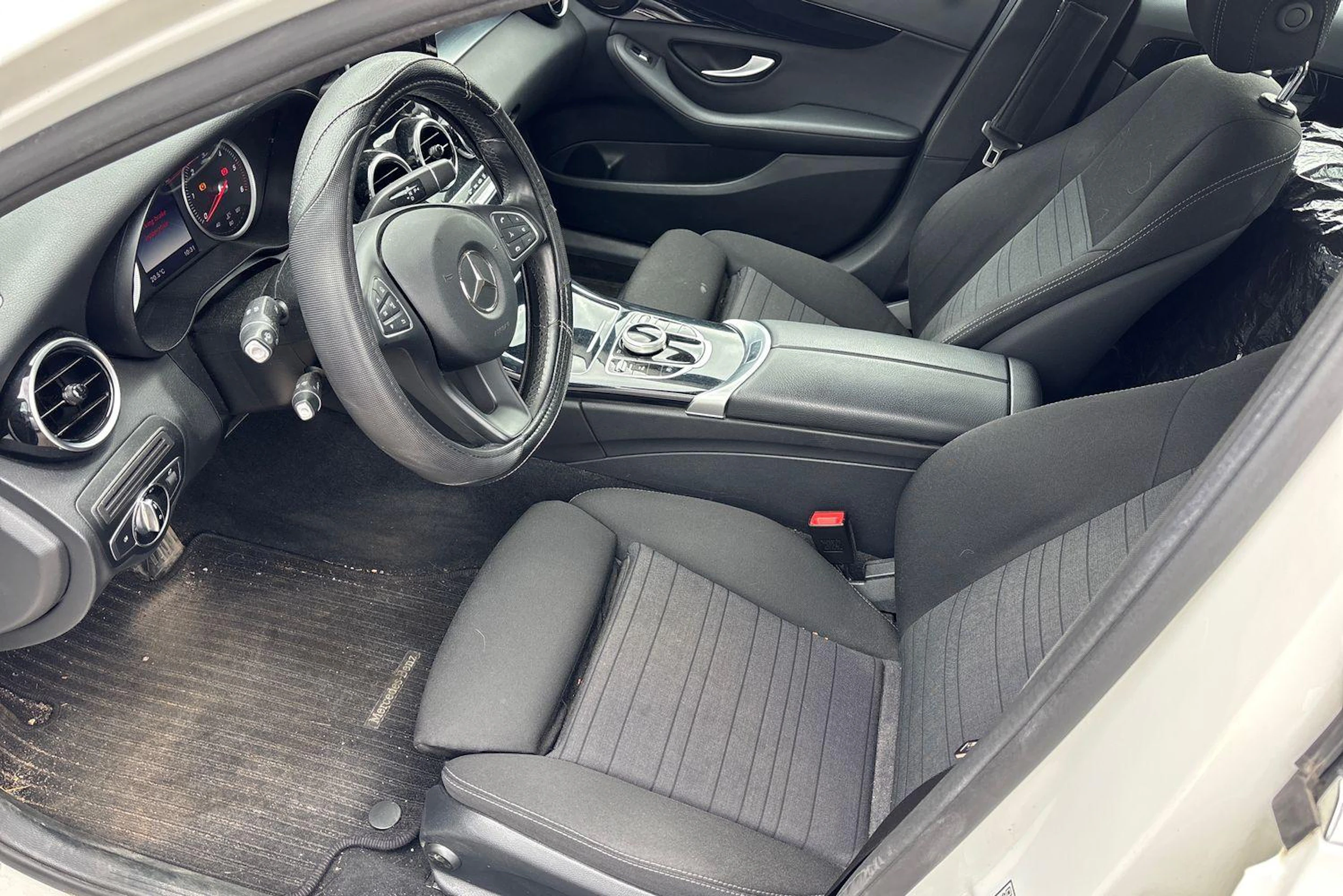 valkoinen Mercedes-Benz C 2016 kuva 3.