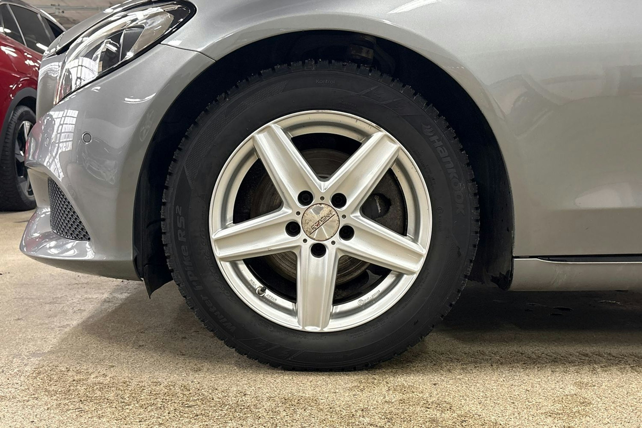 Hopea Mercedes-Benz C 2016 kuva 13.