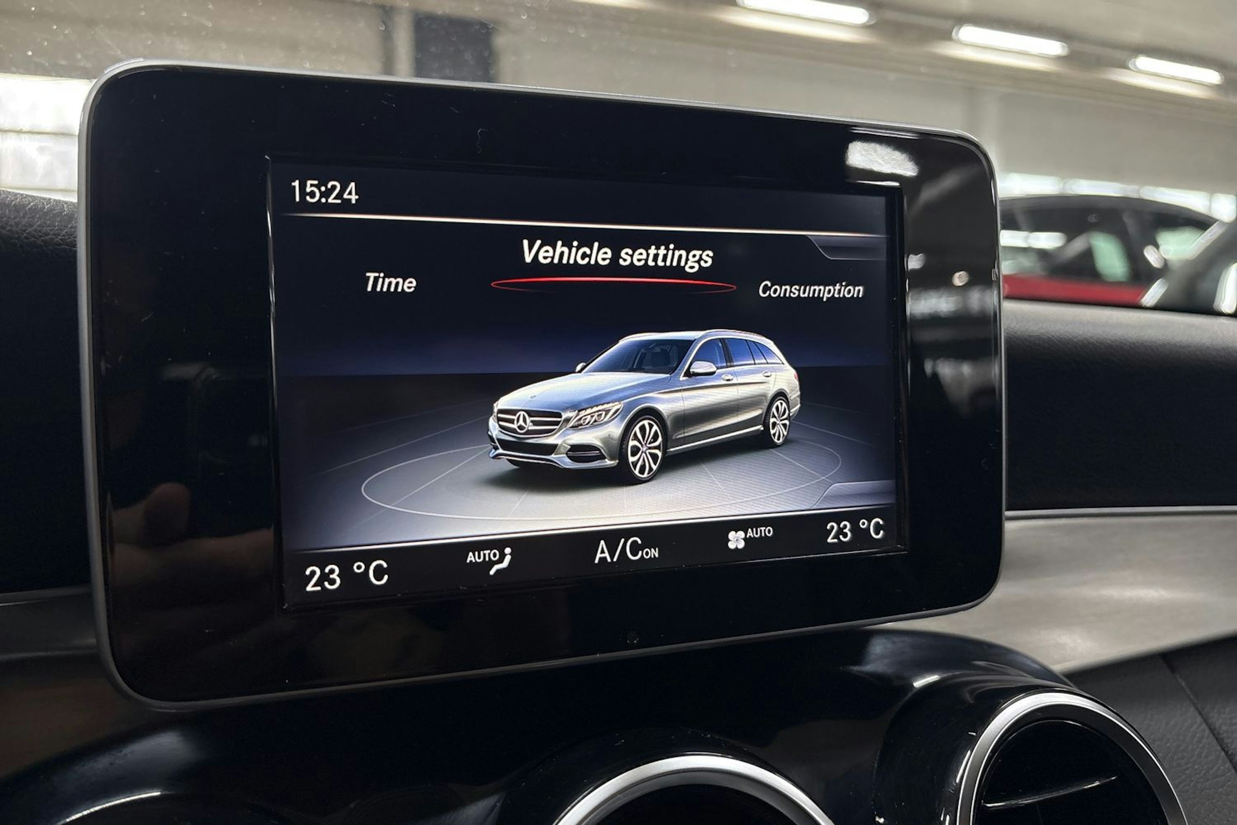 Hopea Mercedes-Benz C 2016 kuva 18.