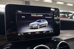 Hopea Mercedes-Benz C 2016 kuva 18.