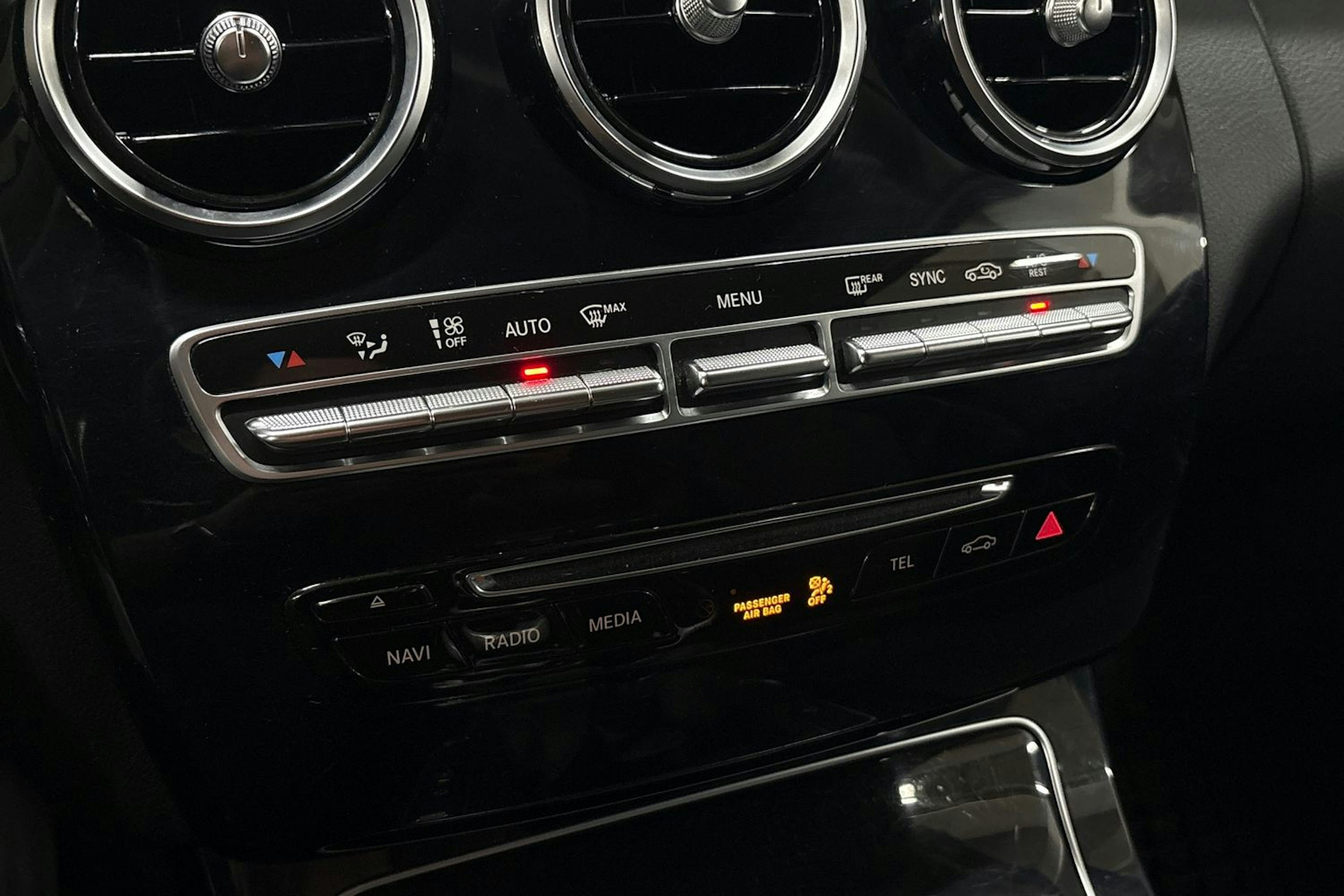 Hopea Mercedes-Benz C 2016 kuva 20.