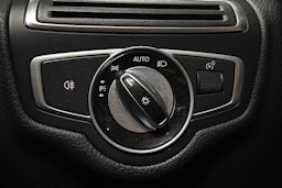 Hopea Mercedes-Benz C 2016 kuva 23.