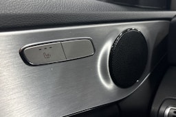 Hopea Mercedes-Benz C 2016 kuva 24.