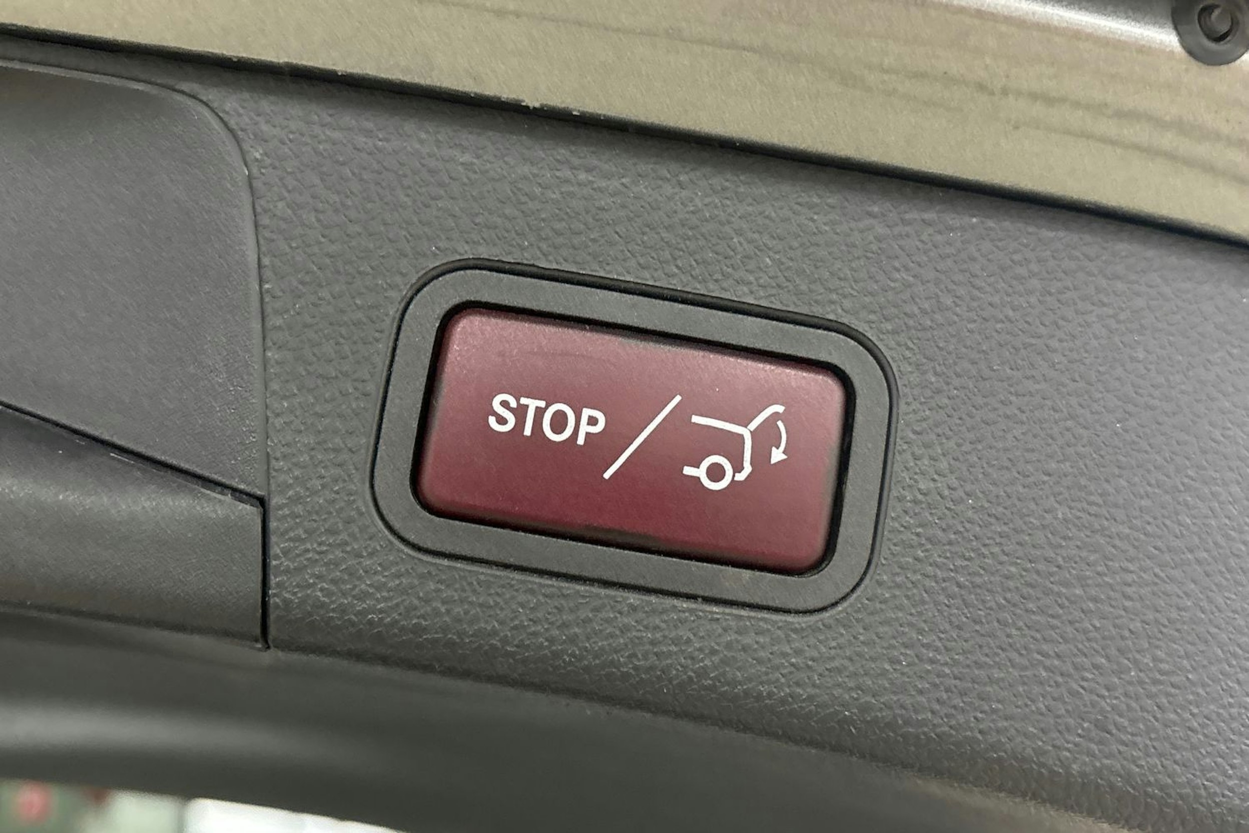 Hopea Mercedes-Benz C 2016 kuva 30.