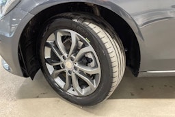 Harmaa Mercedes-Benz C 2016 kuva 13.