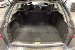 Harmaa Mercedes-Benz C 2016 kuva 15.