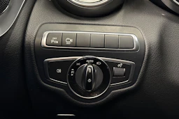 musta Mercedes-Benz C 2017 kuva 14.