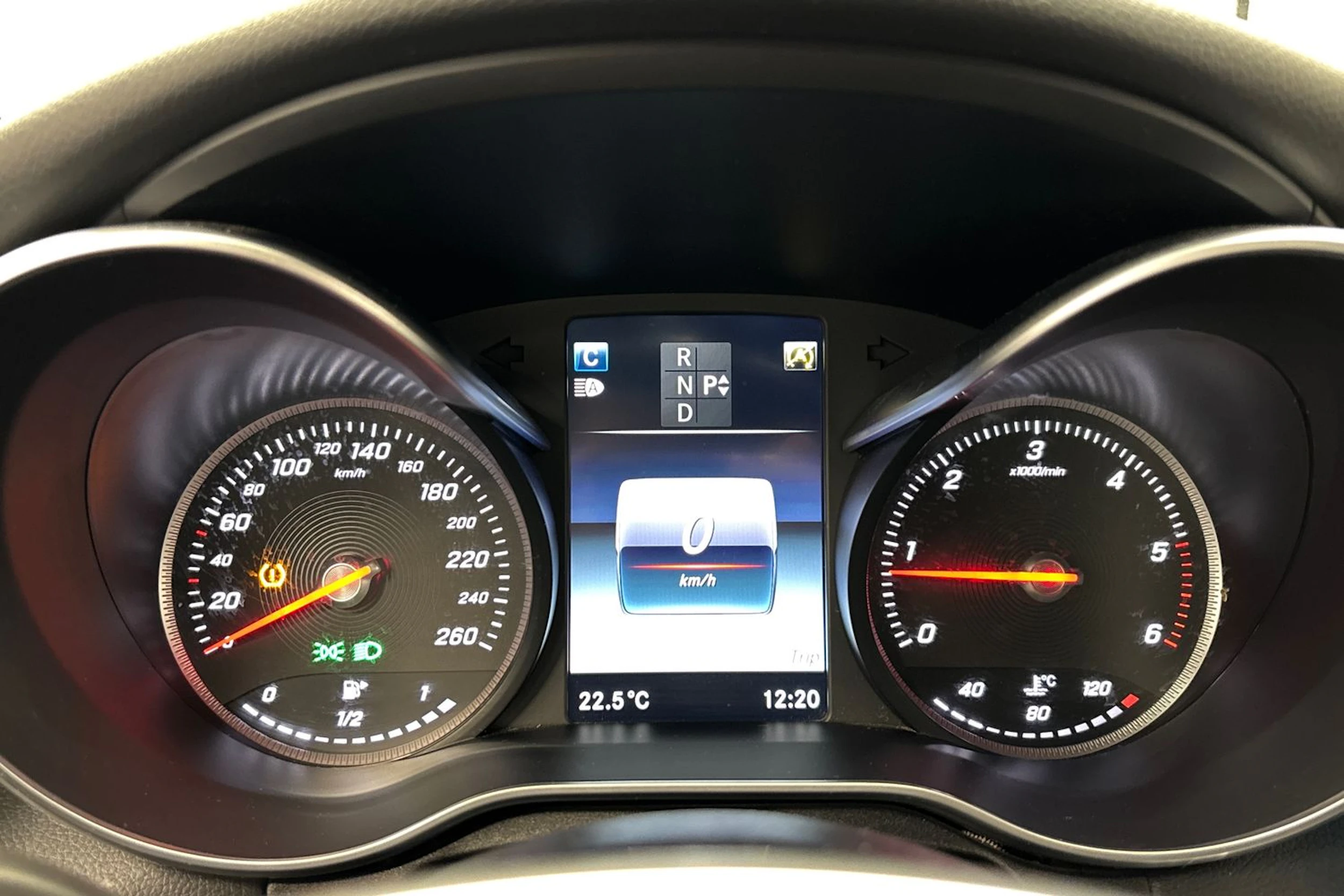 musta Mercedes-Benz C 2017 kuva 15.