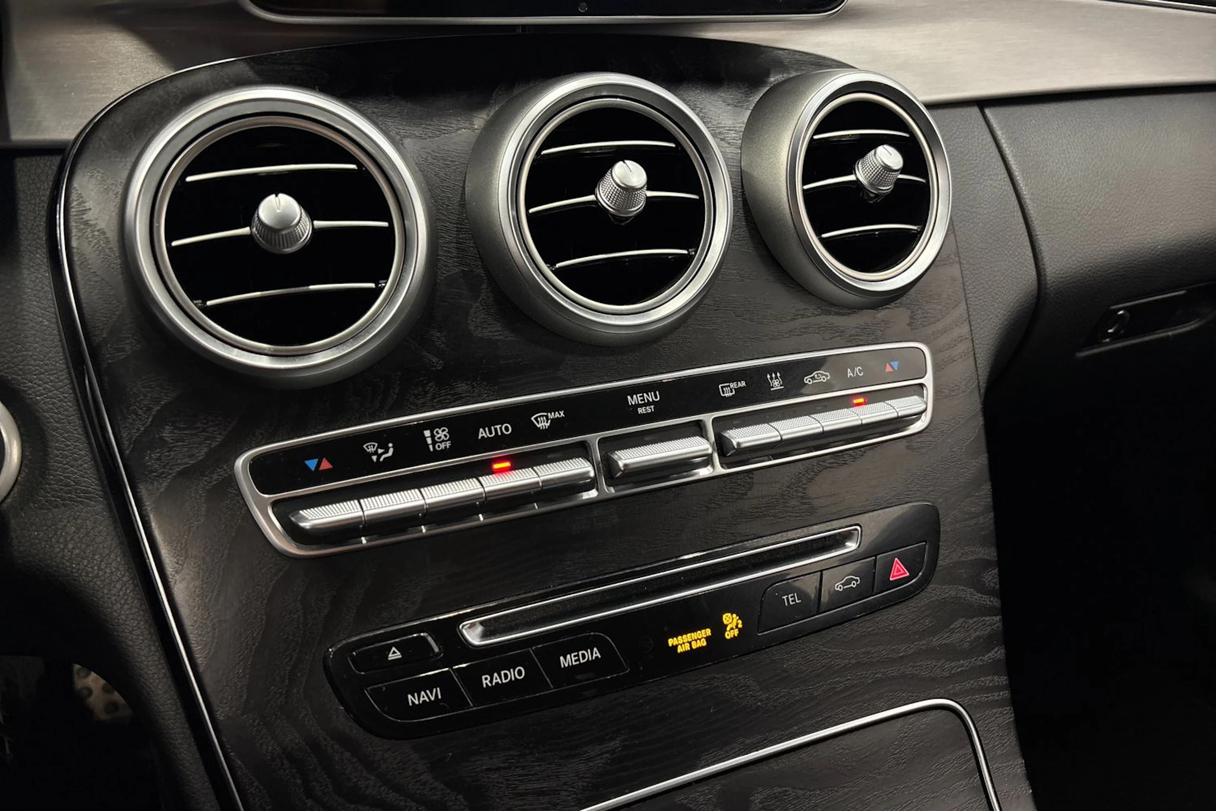 musta Mercedes-Benz C 2017 kuva 20.