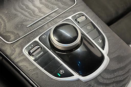 musta Mercedes-Benz C 2017 kuva 21.