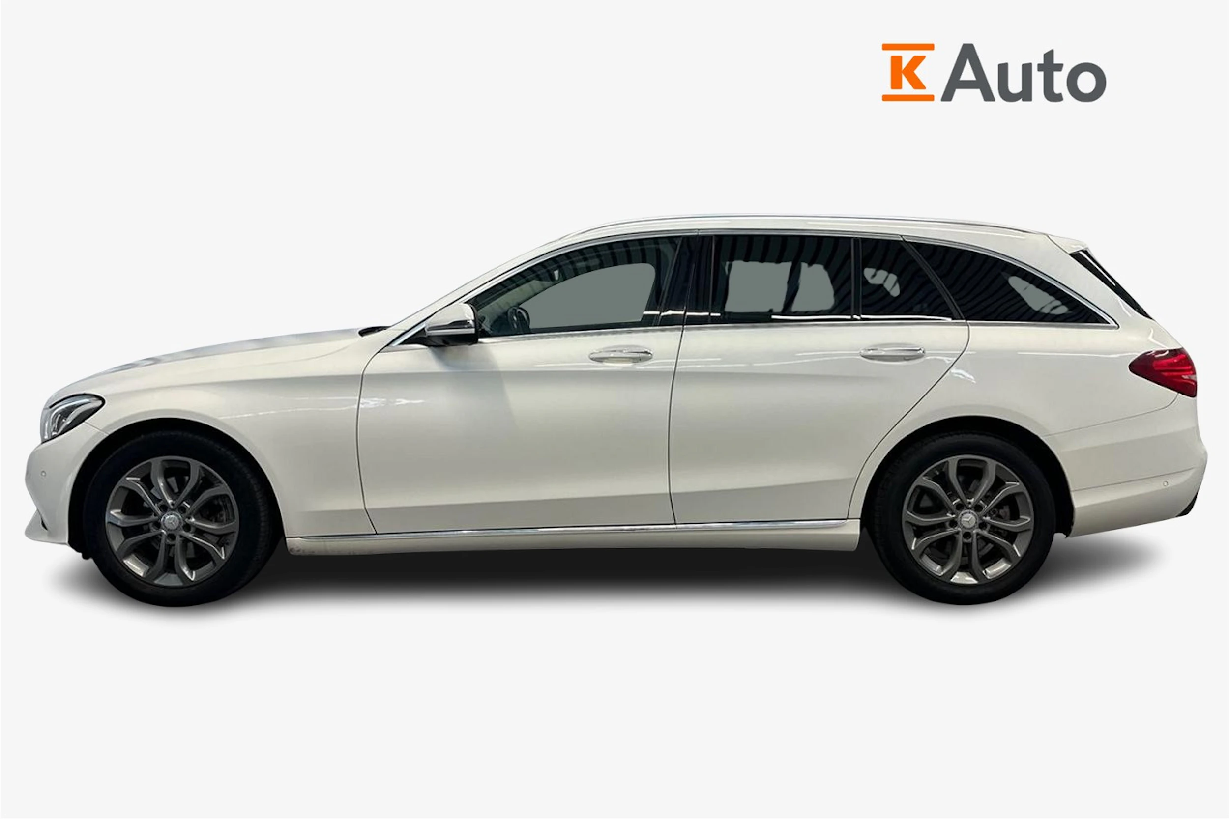 valkoinen Mercedes-Benz C 2017 kuva 5.