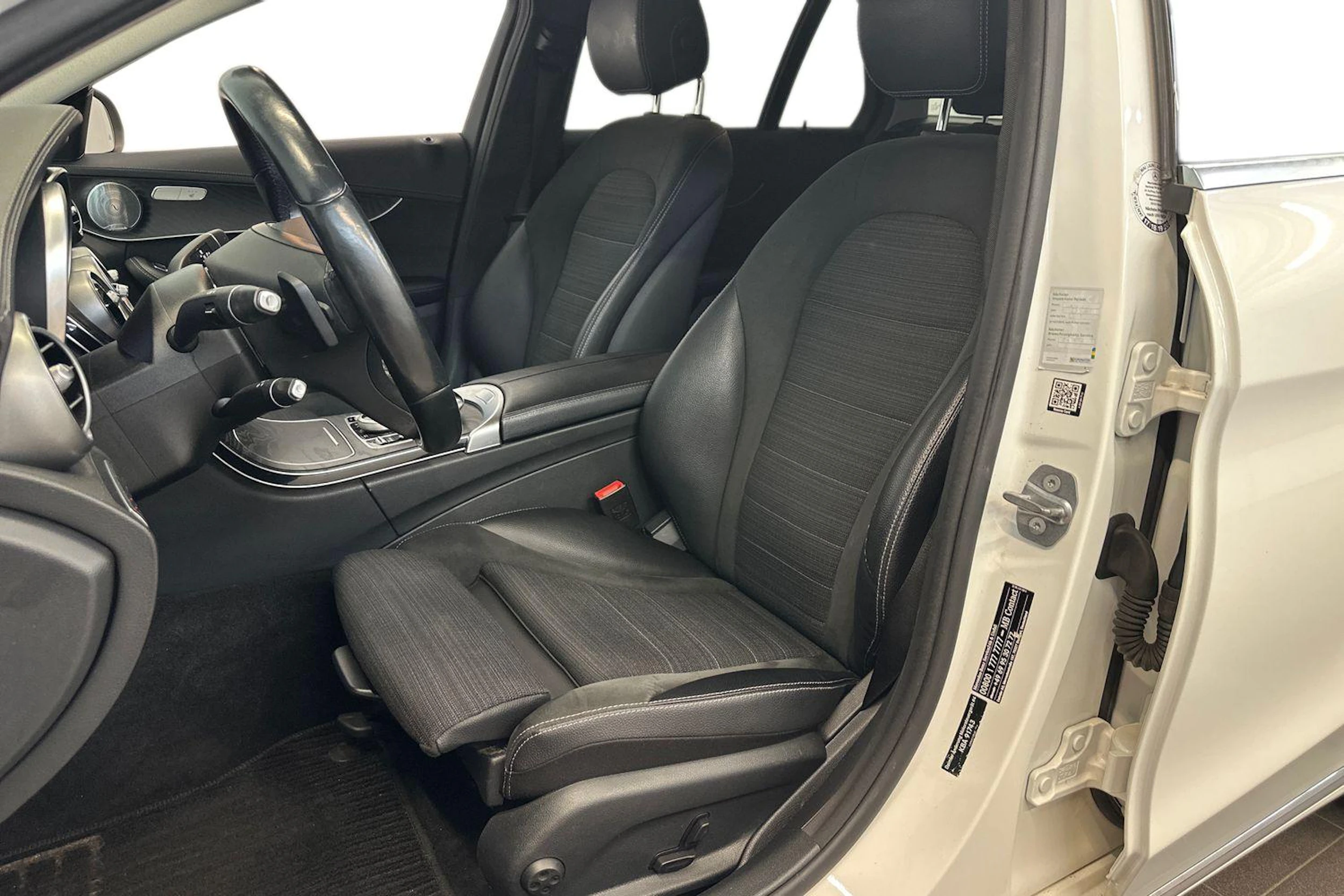 valkoinen Mercedes-Benz C 2017 kuva 7.