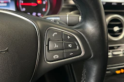 valkoinen Mercedes-Benz C 2017 kuva 19.