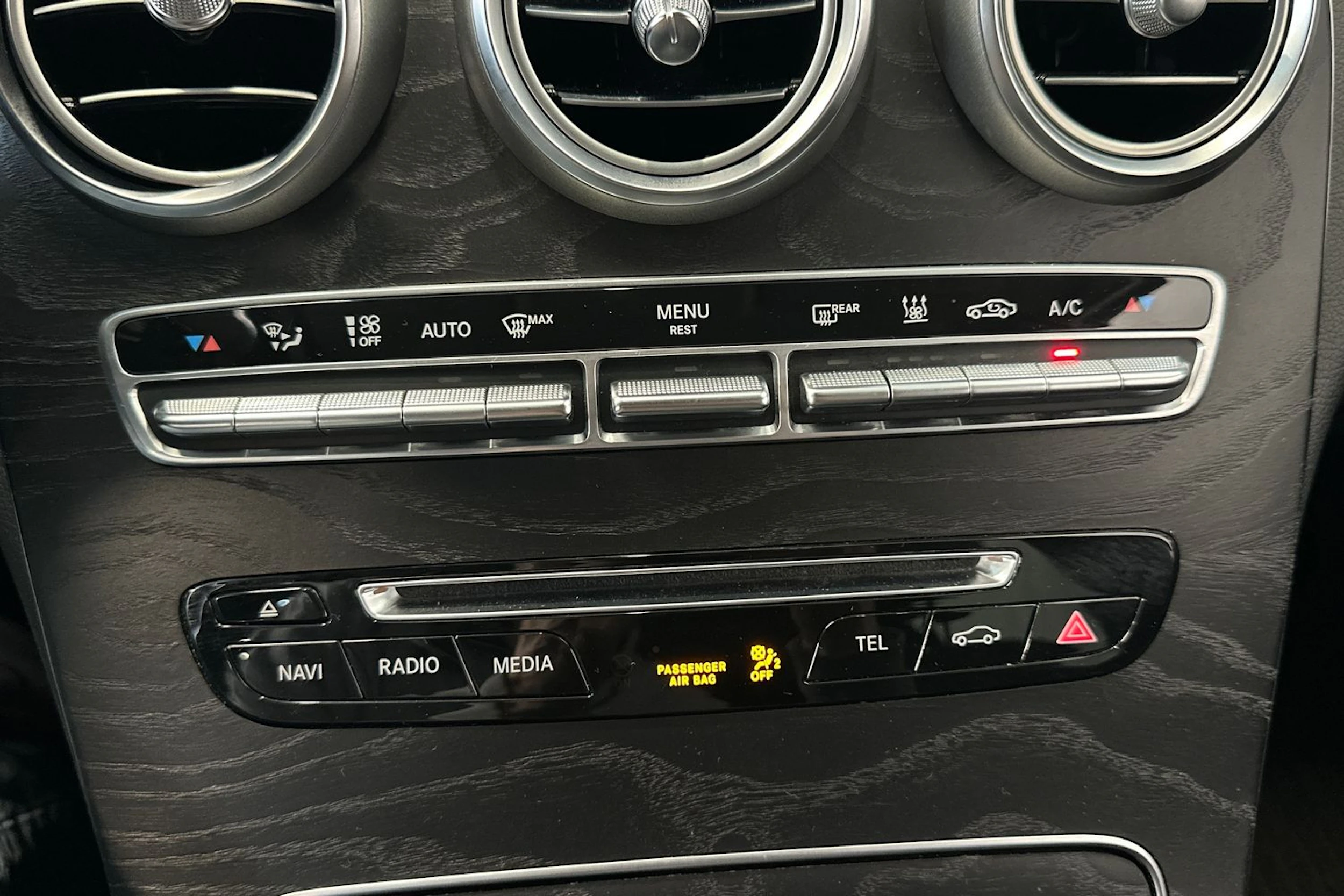 valkoinen Mercedes-Benz C 2017 kuva 22.