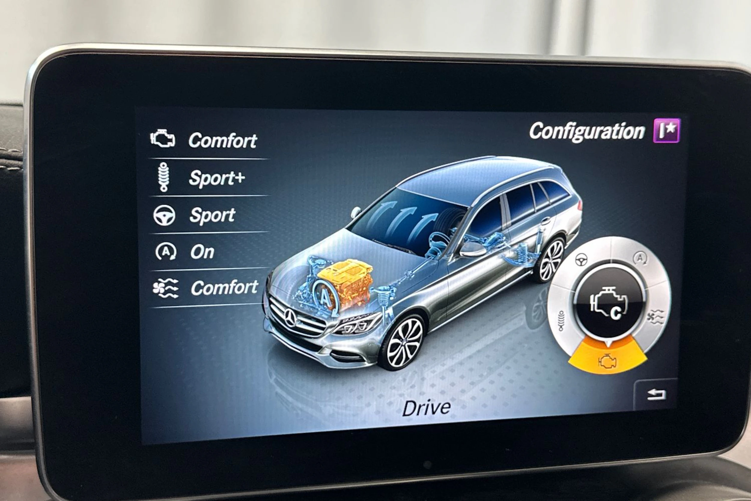 valkoinen Mercedes-Benz C 2017 kuva 25.