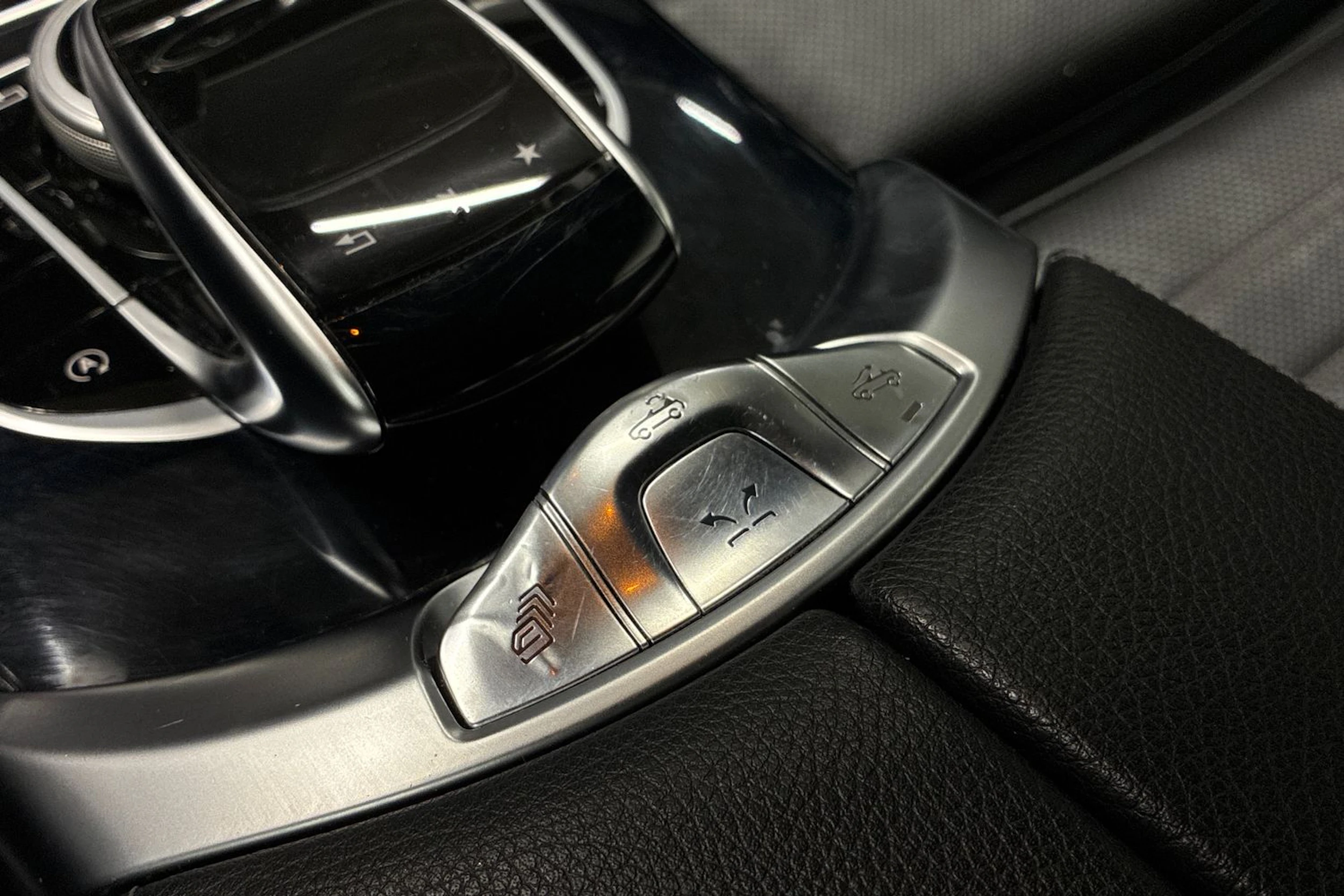 musta Mercedes-Benz C 2017 kuva 20.