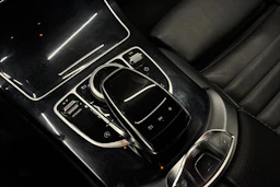 musta Mercedes-Benz C 2017 kuva 21.