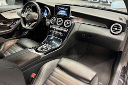 musta Mercedes-Benz C 2017 kuva 33.