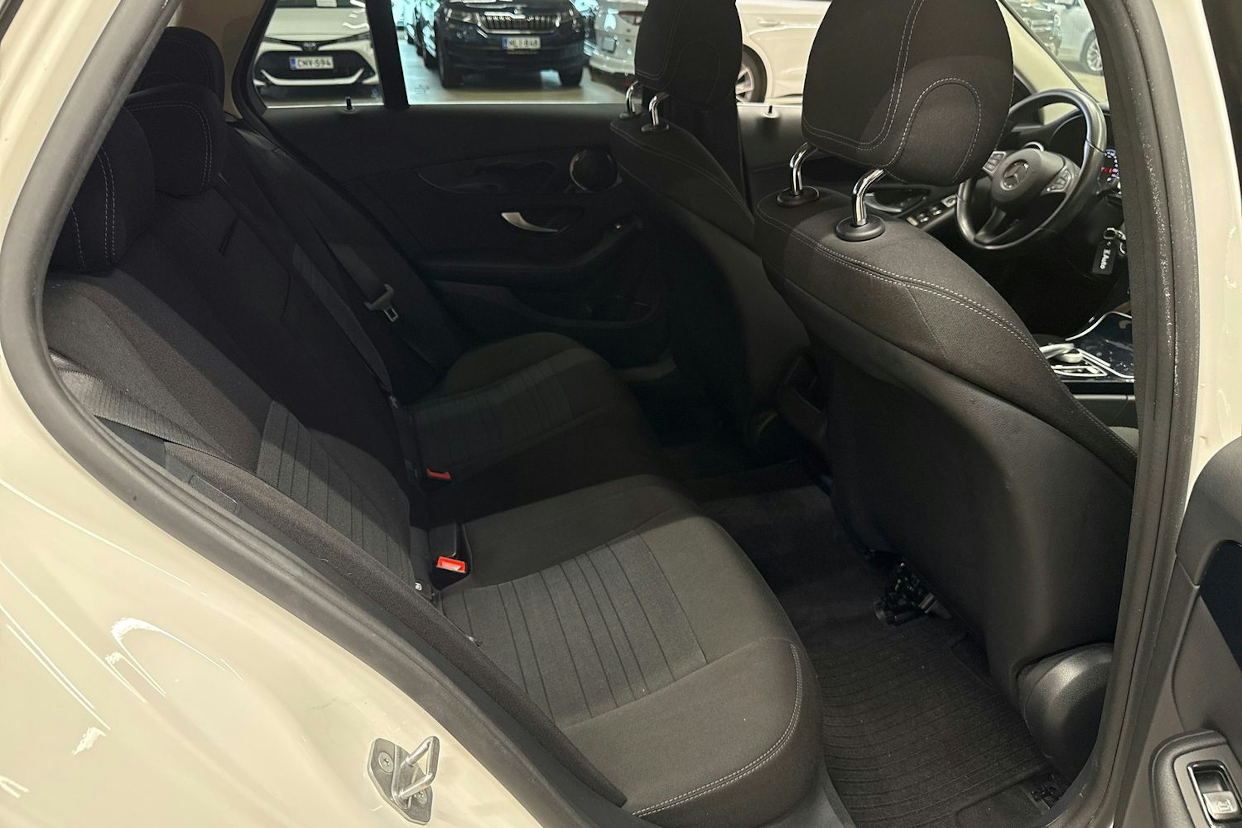 valkoinen Mercedes-Benz C 2017 kuva 16.