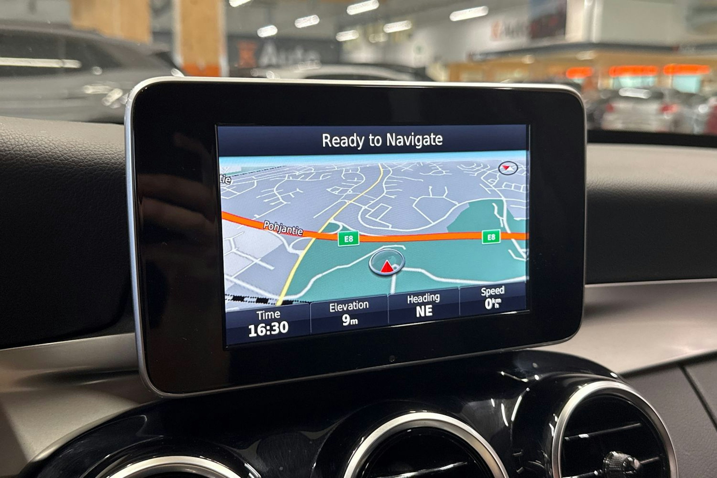 valkoinen Mercedes-Benz C 2017 kuva 23.