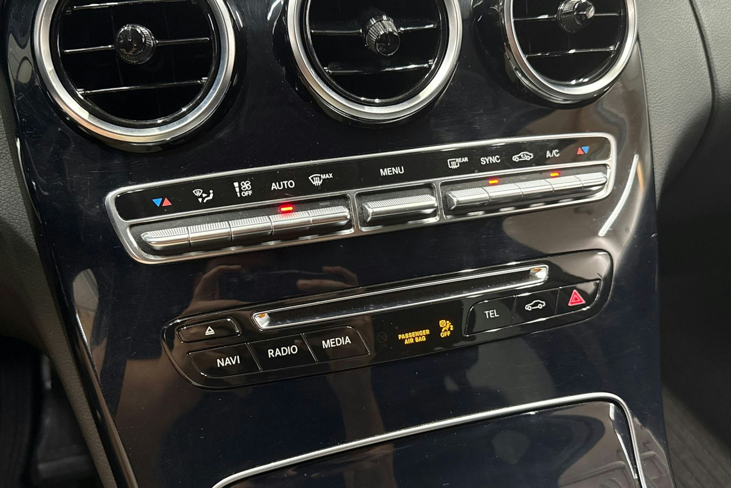 valkoinen Mercedes-Benz C 2017 kuva 25.