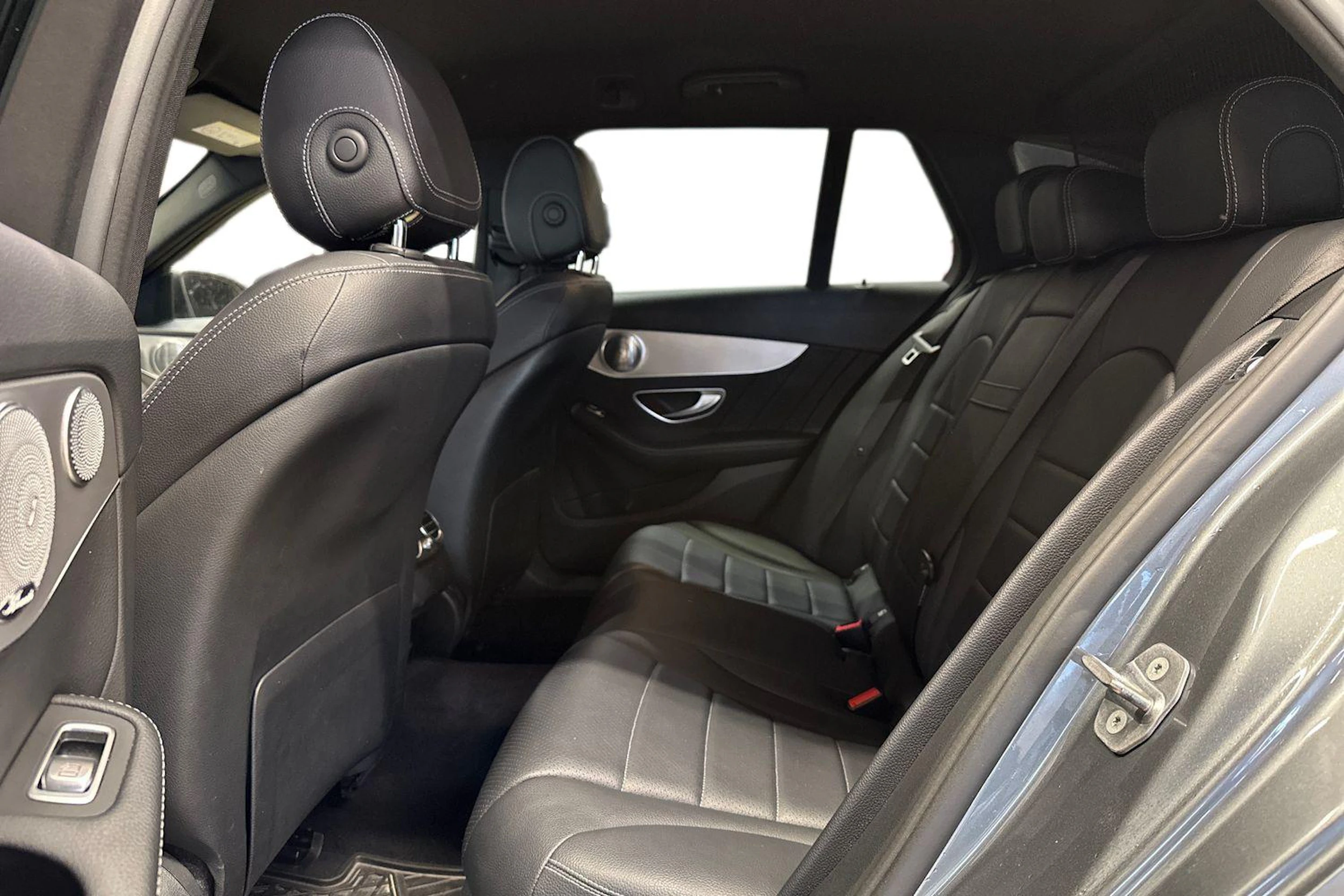 harmaa Mercedes-Benz C 2017 kuva 8.