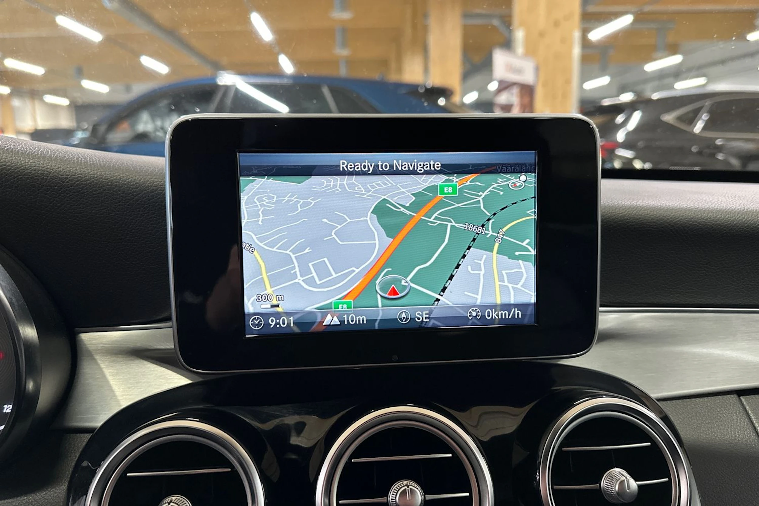 harmaa Mercedes-Benz C 2017 kuva 14.