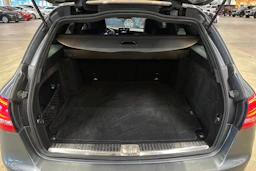harmaa Mercedes-Benz C 2017 kuva 27.