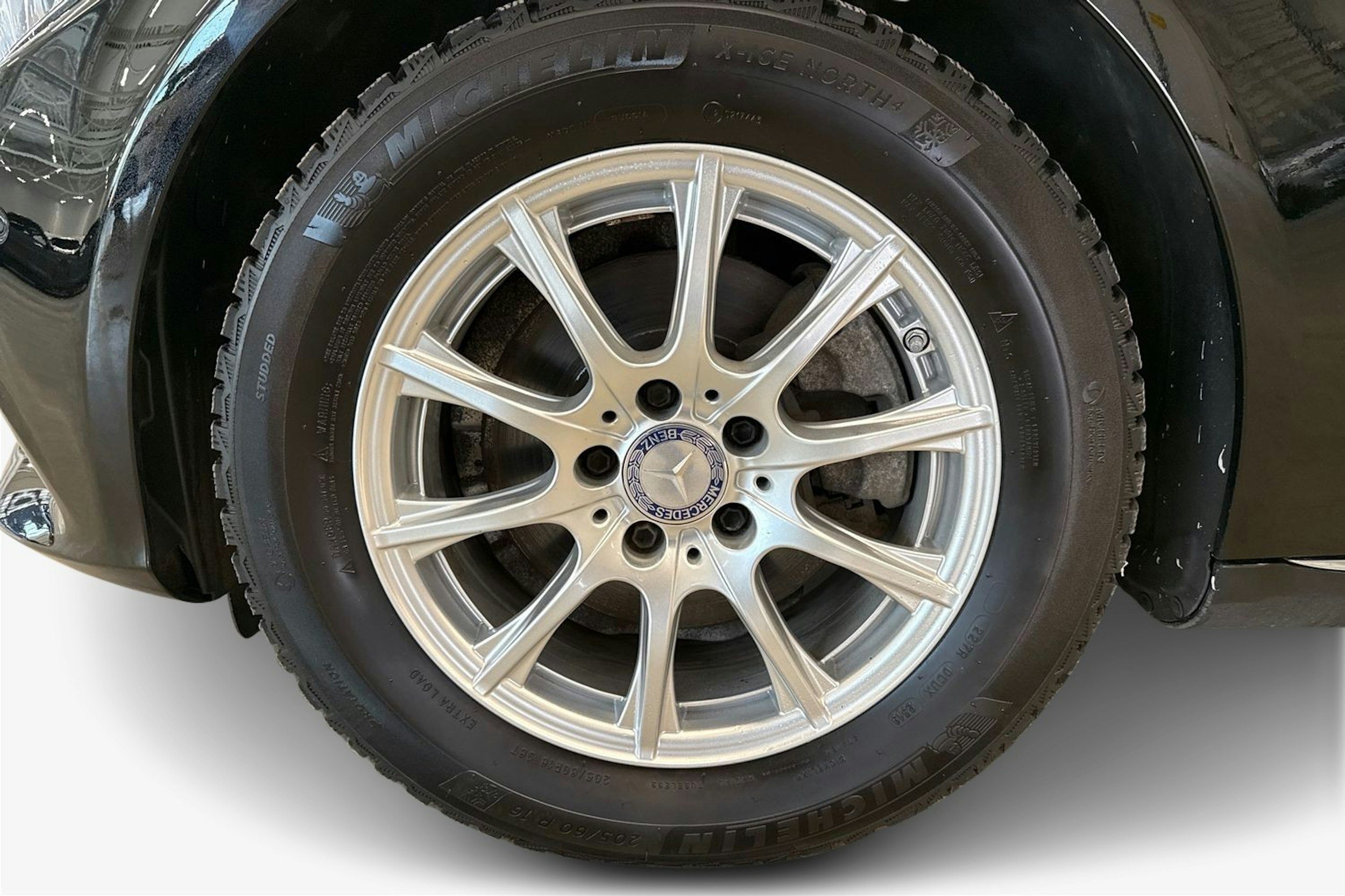 musta Mercedes-Benz C 2017 kuva 11.