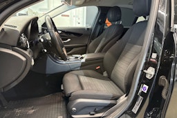 musta Mercedes-Benz C 2017 kuva 18.