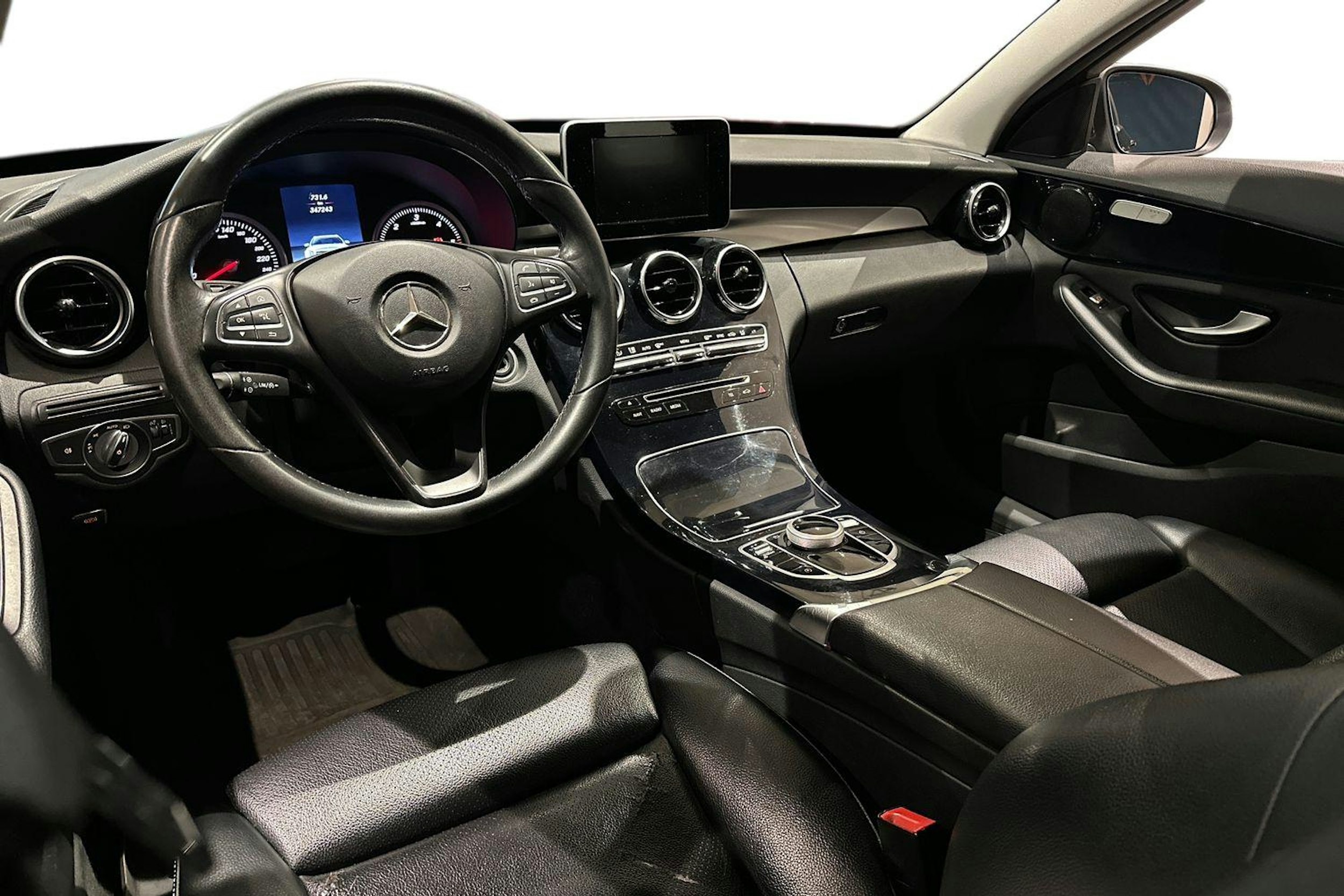 musta Mercedes-Benz C 2017 kuva 7.