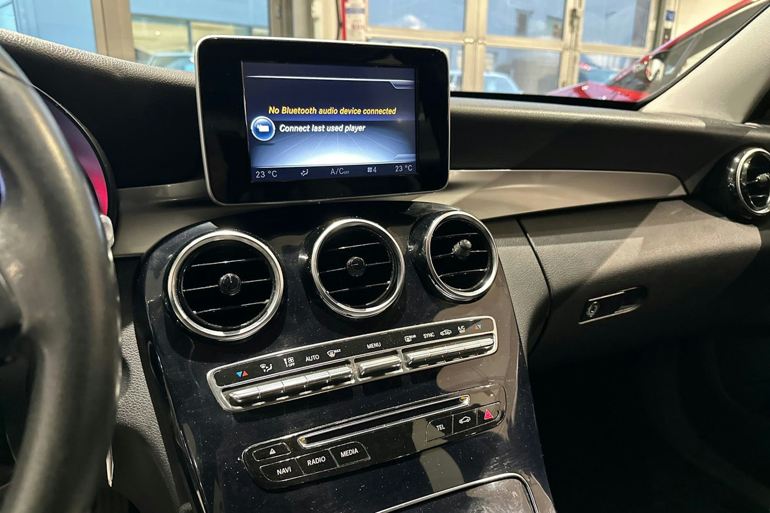 musta Mercedes-Benz C 2017 kuva 14.