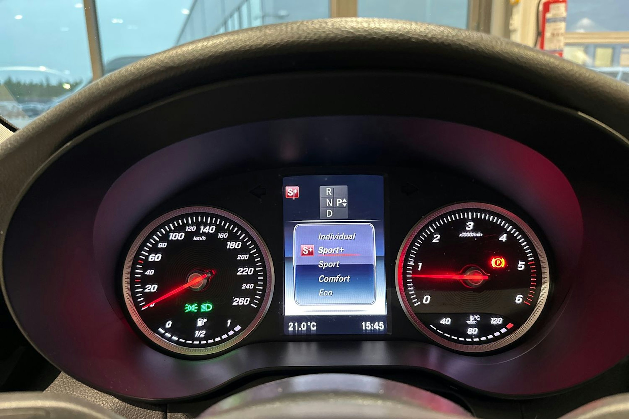 musta Mercedes-Benz C 2017 kuva 18.