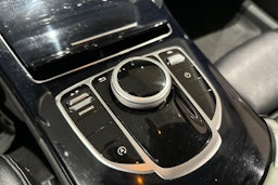 musta Mercedes-Benz C 2017 kuva 19.