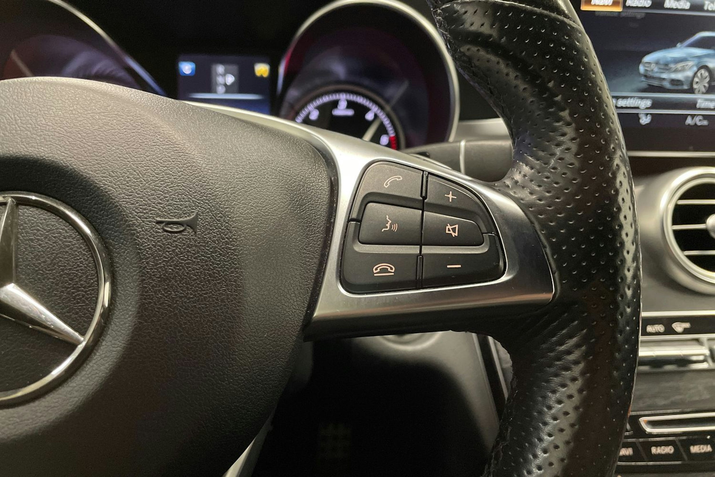 valkoinen Mercedes-Benz C 2017 kuva 23.