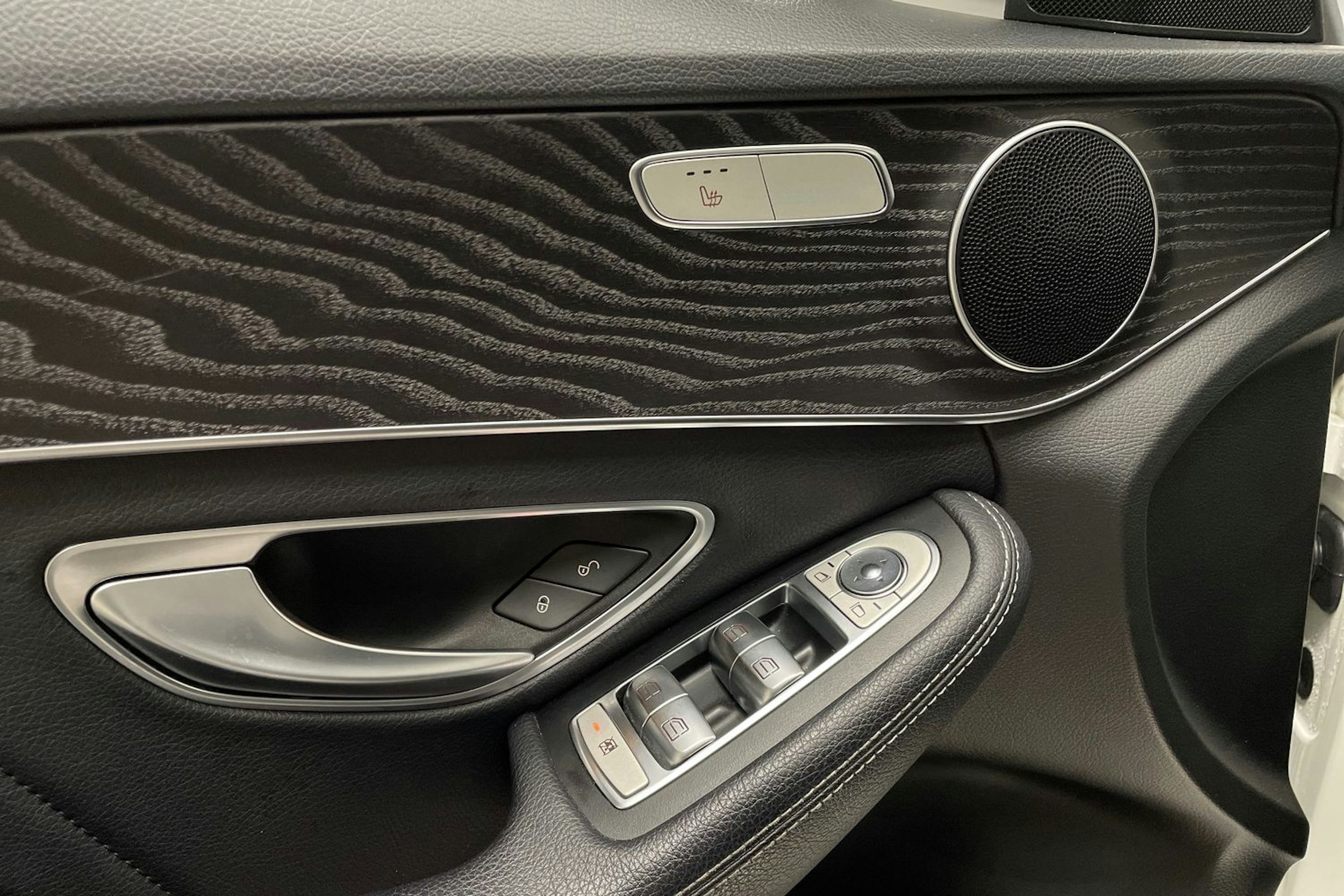 valkoinen Mercedes-Benz C 2017 kuva 25.